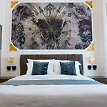 Queen Cattleya Suite